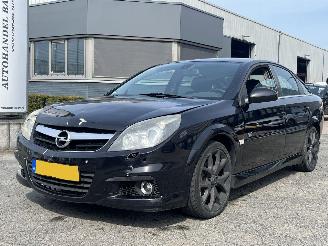 Opel Vectra GTS 2.2-16V Executive picture 1