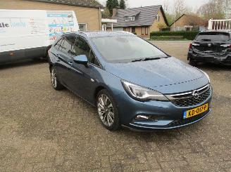 Coche siniestrado Opel Astra SPORTS TOURER1.6 CDTI REST BPM  1250 EURO !!!!! 2016/8
