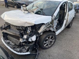 Voiture accidenté Opel Corsa-E 1.3 cdti 2016/1