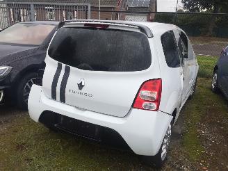 damaged scooters Renault Twingo  2011/1