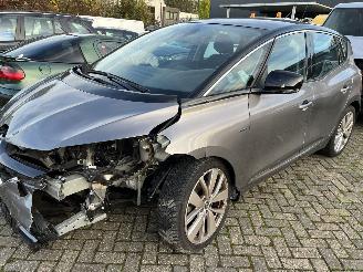 Démontage voiture Renault Scenic 1.3 TCE Limited  ( 28513 Km ) 2019/11