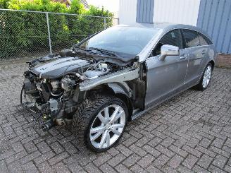 skadebil auto Mercedes CLS 350 D V6 Navi Leder Luchtvering 2013/3