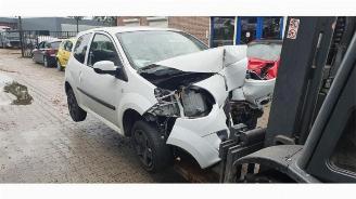 Coche accidentado Renault Twingo Twingo II (CN), Hatchback 3-drs, 2007 / 2014 1.2 16V 2011/10