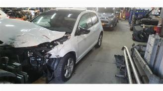 danneggiata veicoli commerciali Volkswagen Golf Golf VII (AUA), Hatchback, 2012 / 2021 1.6 TDI 16V 2014/10