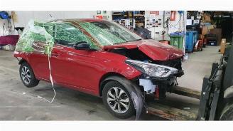 Coche siniestrado Hyundai I-20 i20 (GBB), Hatchback, 2014 1.2i 16V 2019/2
