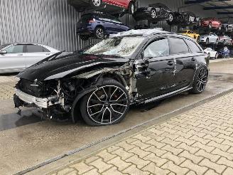 krockskadad bil auto Audi Rs6  2017/1