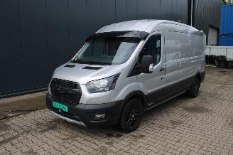 damaged commercial vehicles Ford Transit Trail MHEV 2023/10