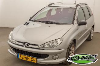 Salvage car Peugeot 206 SW 1.6-16V XS-Line Airco 2003/10