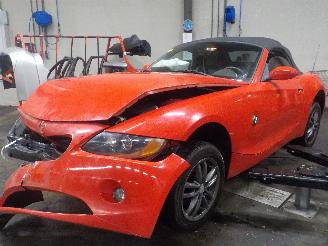 uszkodzony samochody osobowe BMW Z4 Z4 Roadster (E85) Cabrio 2.0 16V (N46-B20B) [110kW]  (03-2005/02-2009)= 2005/3