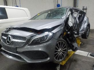 demontáž osobní automobily Mercedes A-klasse A (W176) Hatchback 1.6 A-180 16V (M270.910) [90kW]  (09-2012/05-2018) 2018/0
