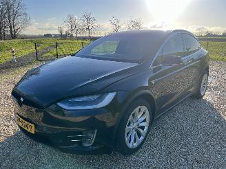 Damaged car Tesla Model X 90D Base 6persoons/autopilot/volleder/nap 2017/9