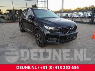 Voiture accidenté Volvo XC40 XC40 (XZ), SUV, 2017 2.0 T4 Geartronic 16V 2019/2