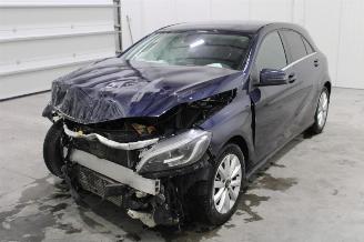 Damaged car Mercedes A-klasse A 180 2017/5