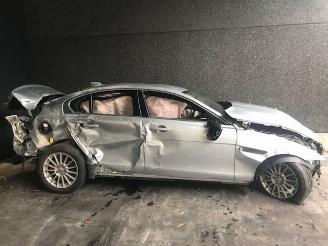 dañado vehículos comerciales Jaguar XE  2018/1