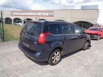 damaged commercial vehicles Peugeot 5008 ALLURE  1.6 HDI AUTO 2013/3