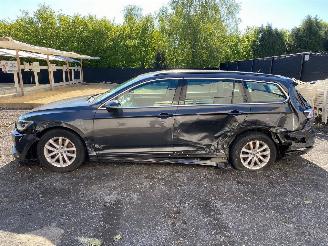 Damaged car Volkswagen Passat COMFORTLINE 2018/1