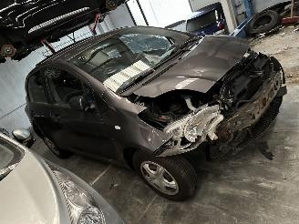 damaged commercial vehicles Toyota Yaris  2009/8